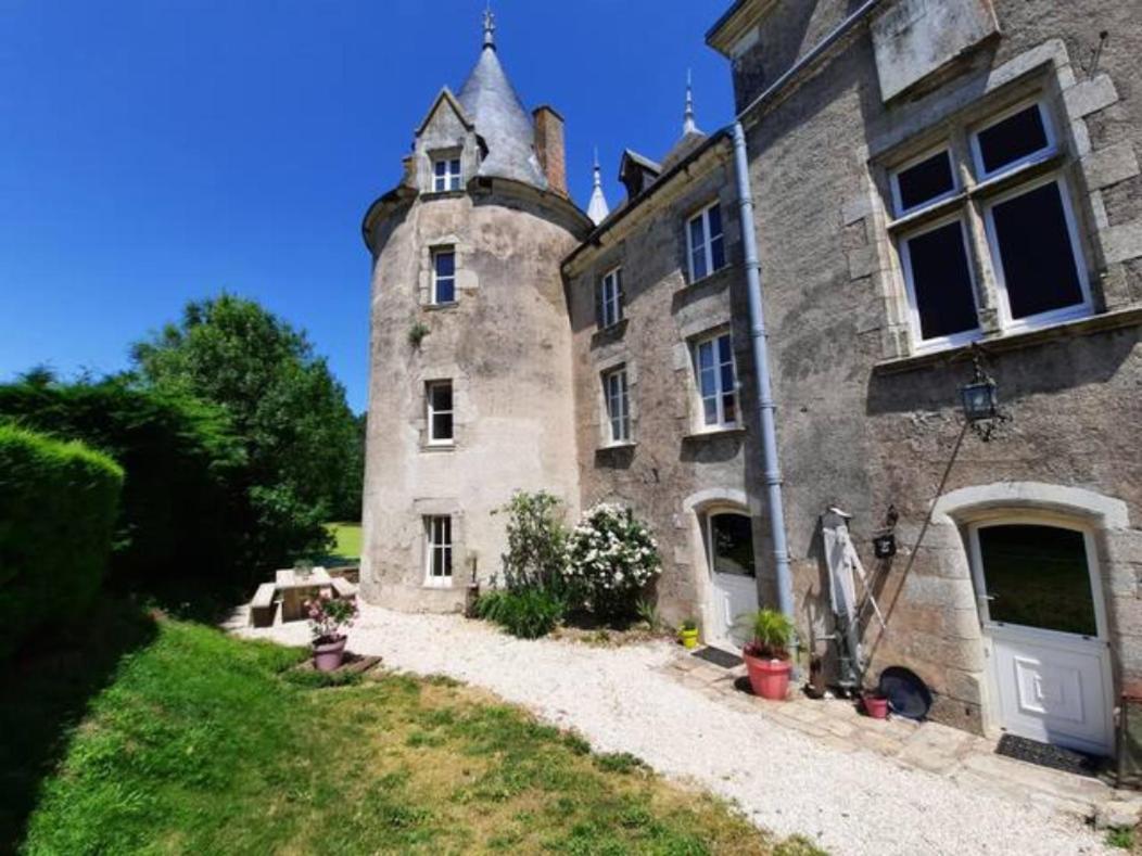 Chateau De La Preuille Gites Montaigu-Vendee Exterior foto